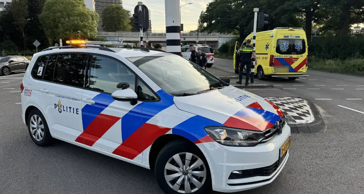 Motorrijder aangereden, automobilist rijdt door - Foto 4