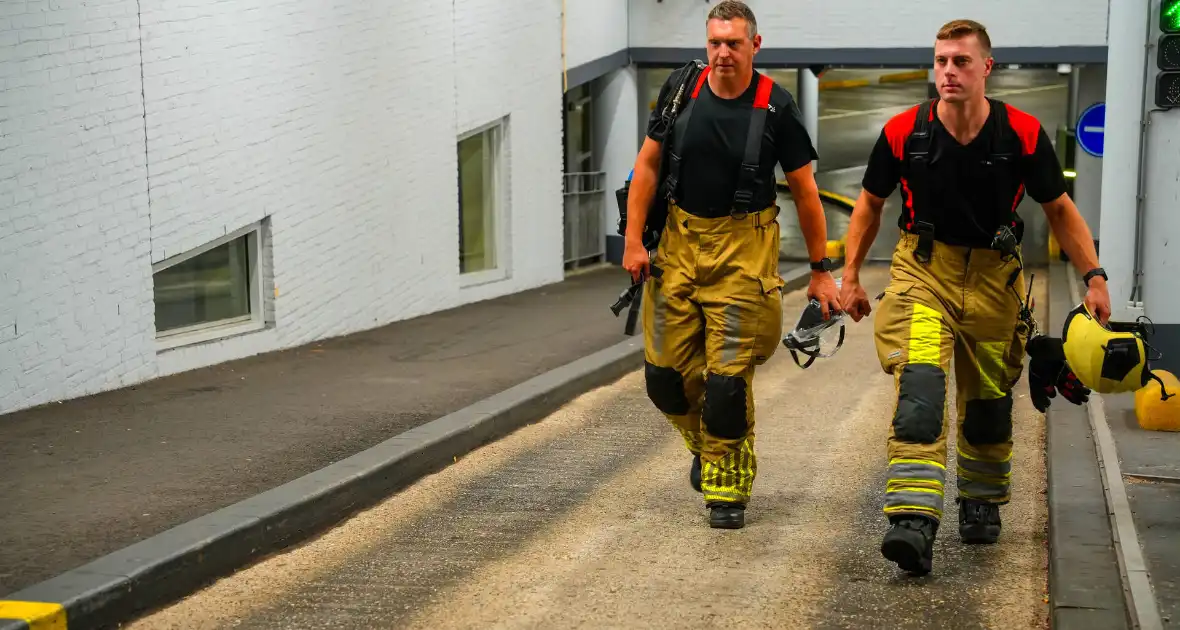 Zorgen om nieuwe brand na brandgeur bij winkelcentrum - Foto 1