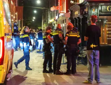 Persoon raakt gewond bij geweldsincident, politie start onderzoek