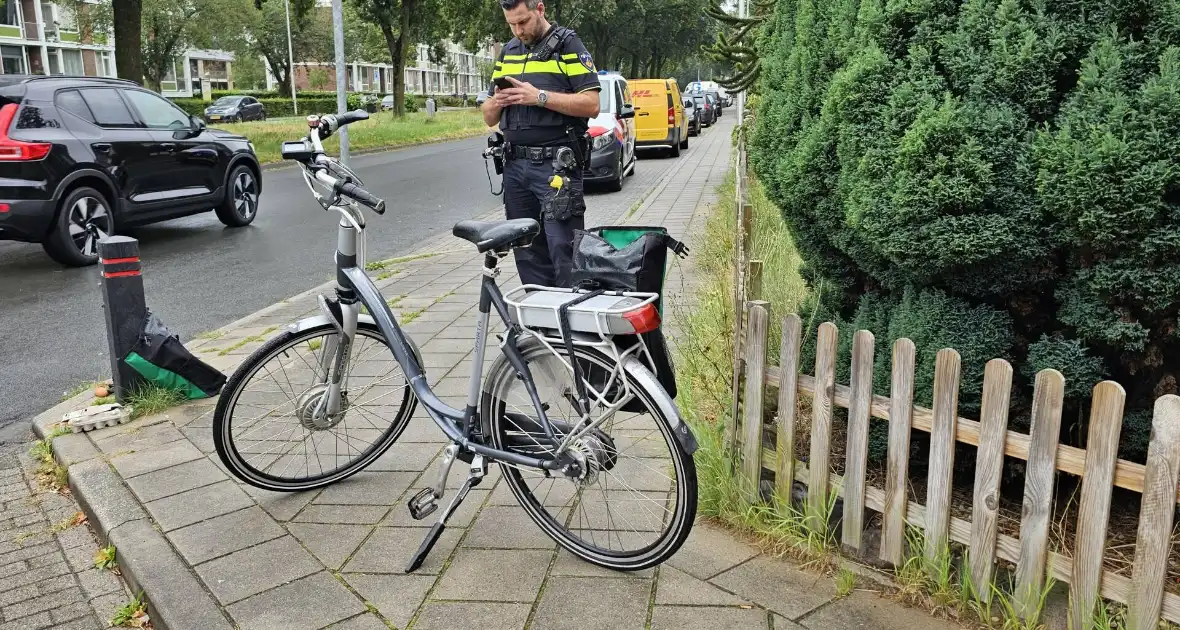 E-biker aangereden door pakketbezorger - Foto 3