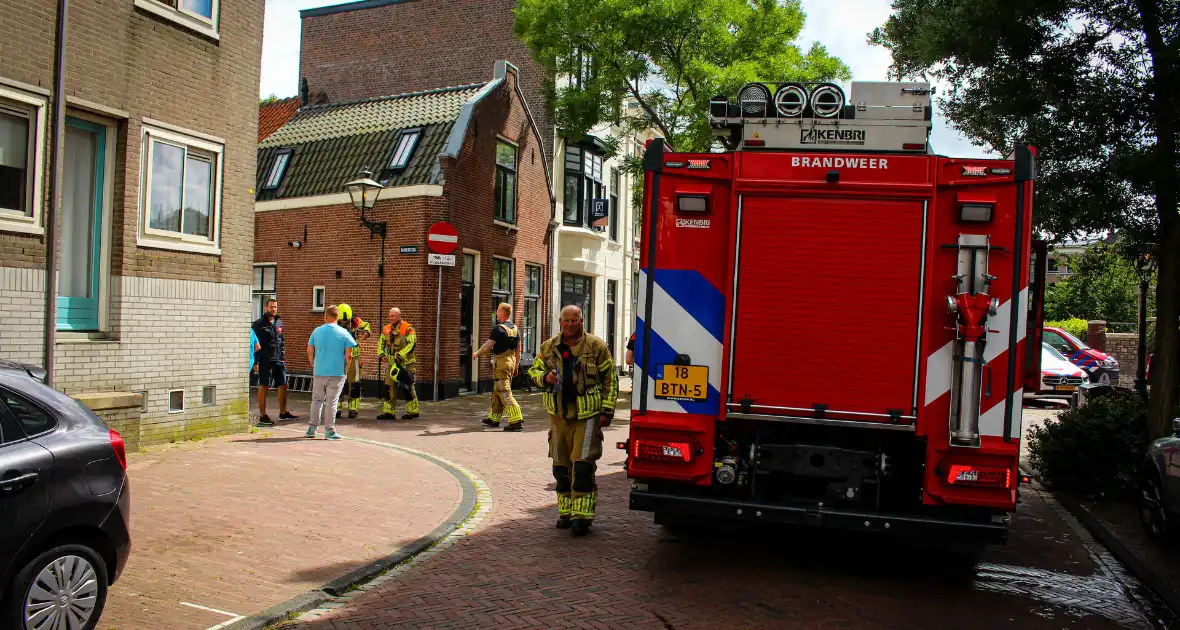 Alerte buurtbewoner wekt bewoner nadat woning vol rook staat - Foto 1