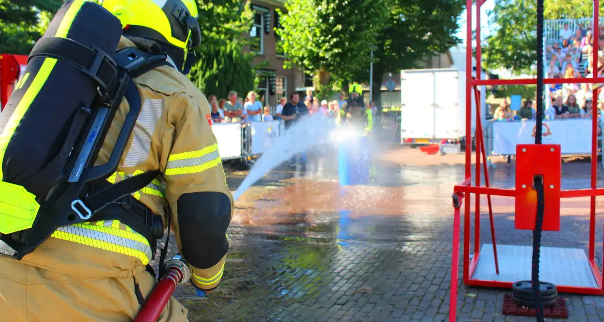 Veel belangstelling bij brandweer wedstrijden - Foto 10