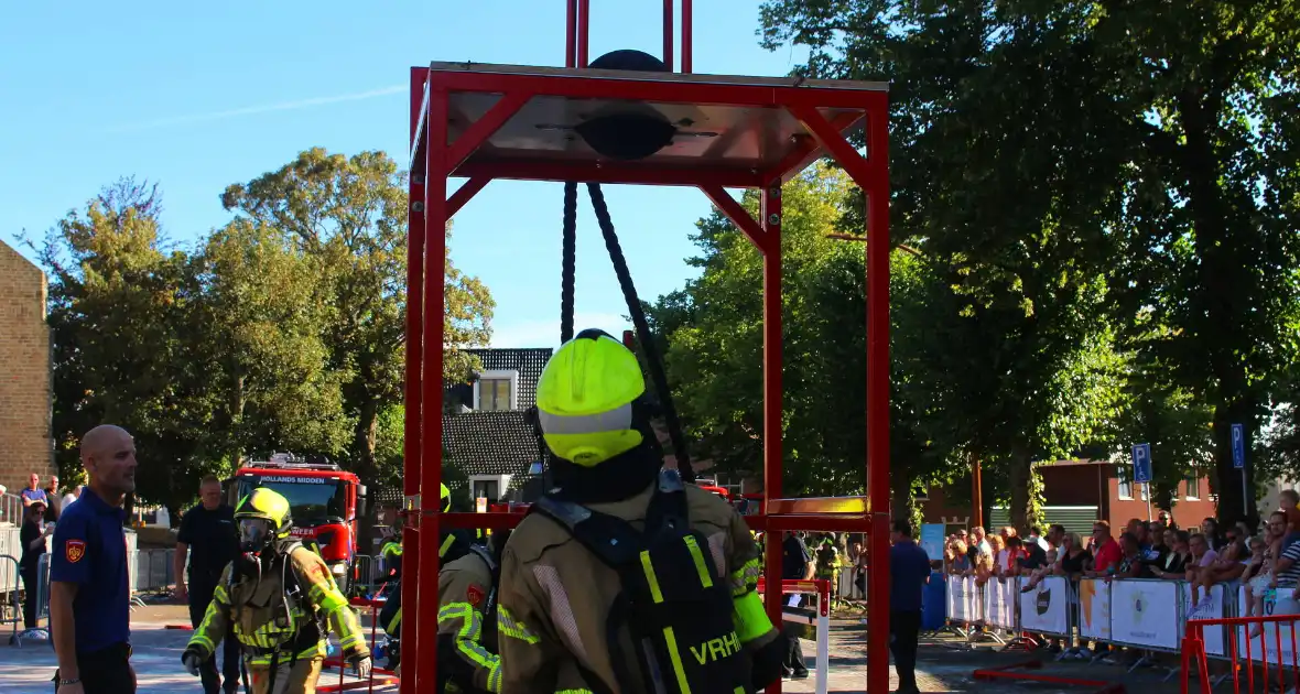 Veel belangstelling bij brandweer wedstrijden - Foto 11