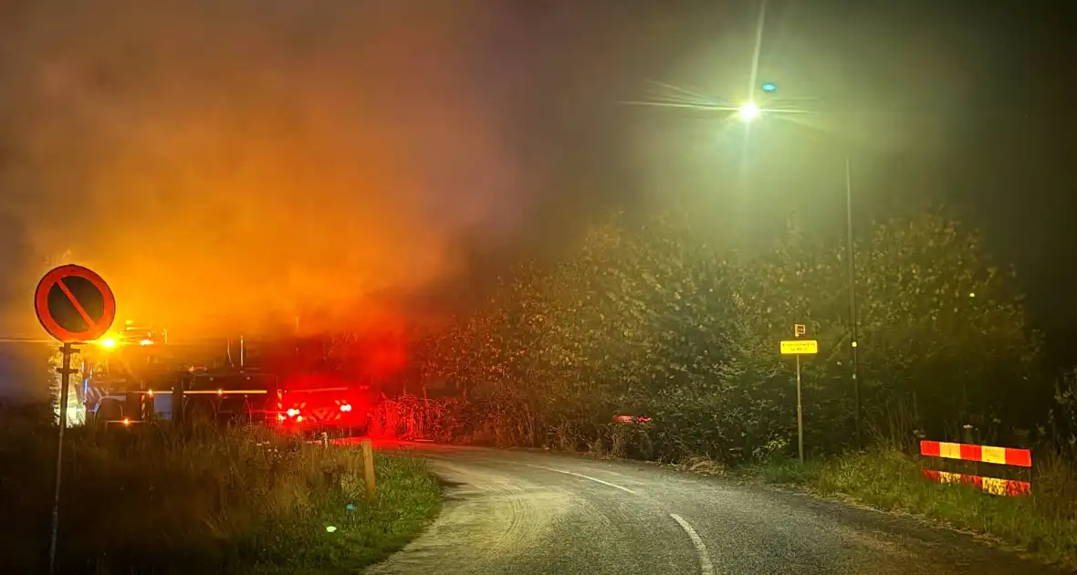 Grote brand in leegstaande boerderij - Foto 2