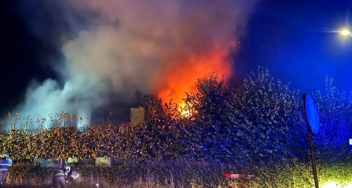 Grote brand in leegstaande boerderij - Foto 4