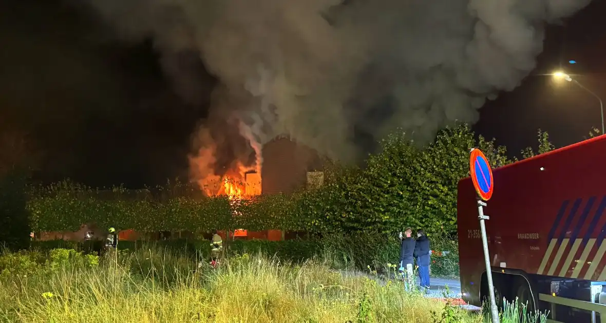 Grote brand in leegstaande boerderij - Foto 5