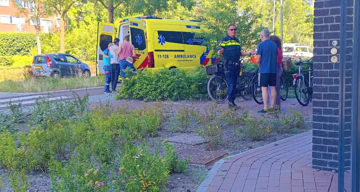 Automobilist schept fietser bij fietsoversteekplaats - Foto 3