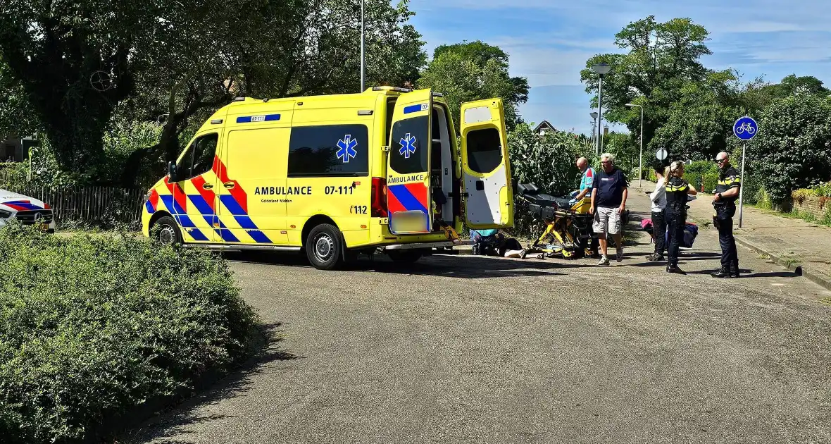 Fietser botst met flitsbezorger