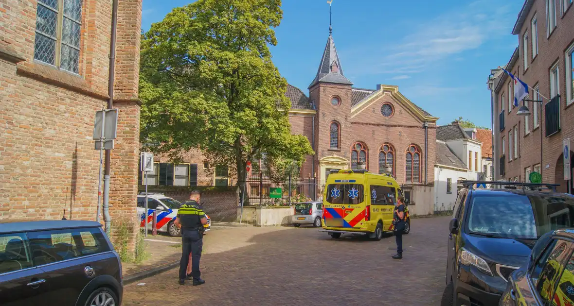 Gewonde nadat fietsers op elkaar botsen - Foto 6