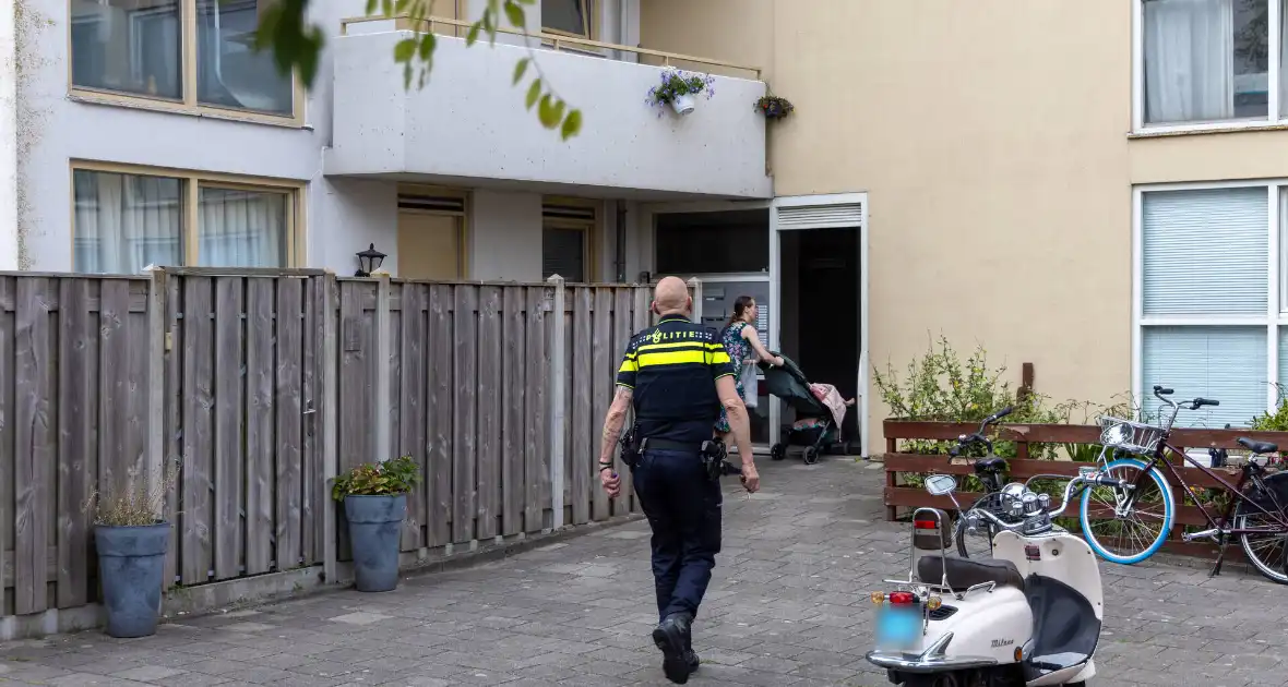 Bewoner mishandeld bij overval - Foto 10