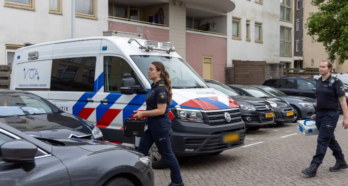 Bewoner mishandeld bij overval - Foto 7