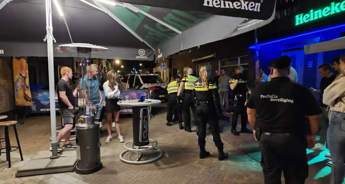 Persoon aangehouden voor belediging van agenten - Foto 3