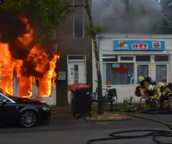 Grote uitslaande brand in pizzeria