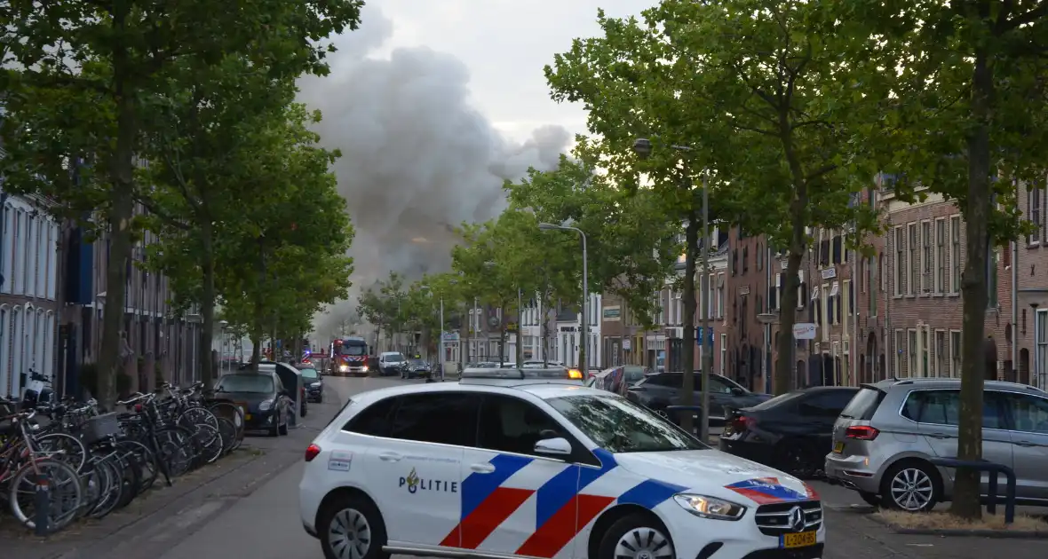 Grote uitslaande brand in pizzeria - Foto 4