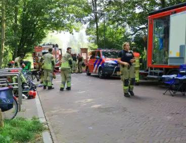 Veel rook bij uitslaande brand in buurtboerderij