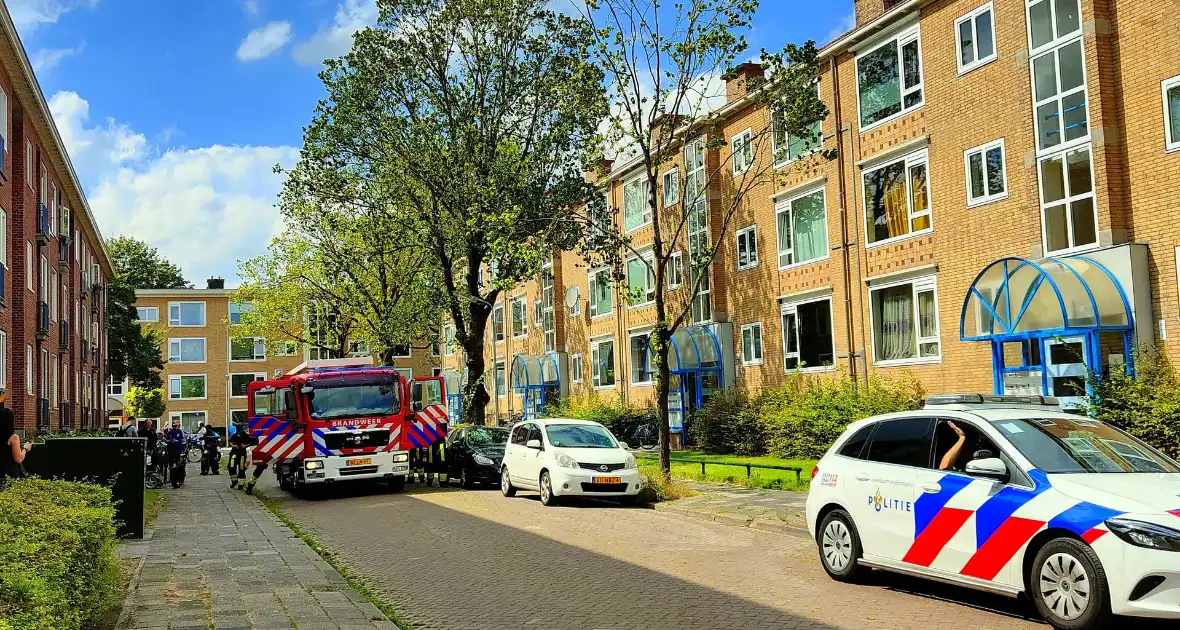 Brandweer ventileert woning na keukenbrand - Foto 1