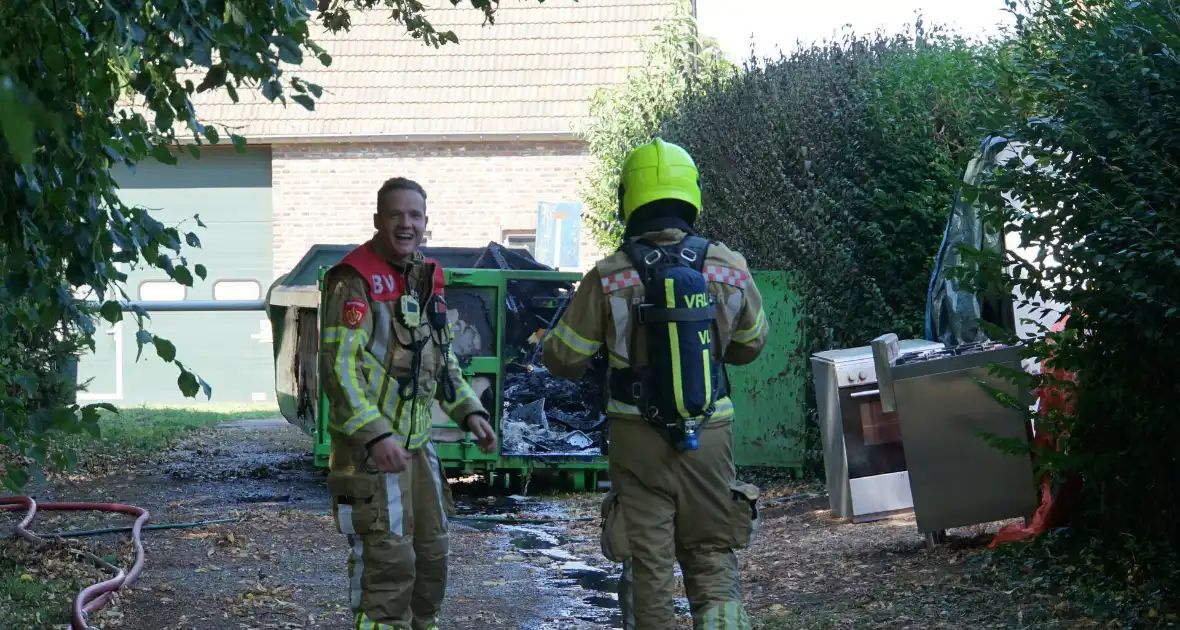 Bouwcontainer vat vlam - Foto 3