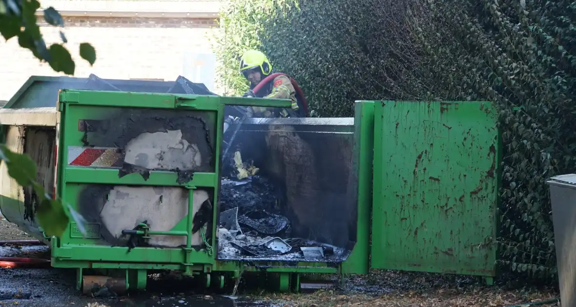 Bouwcontainer vat vlam - Foto 6