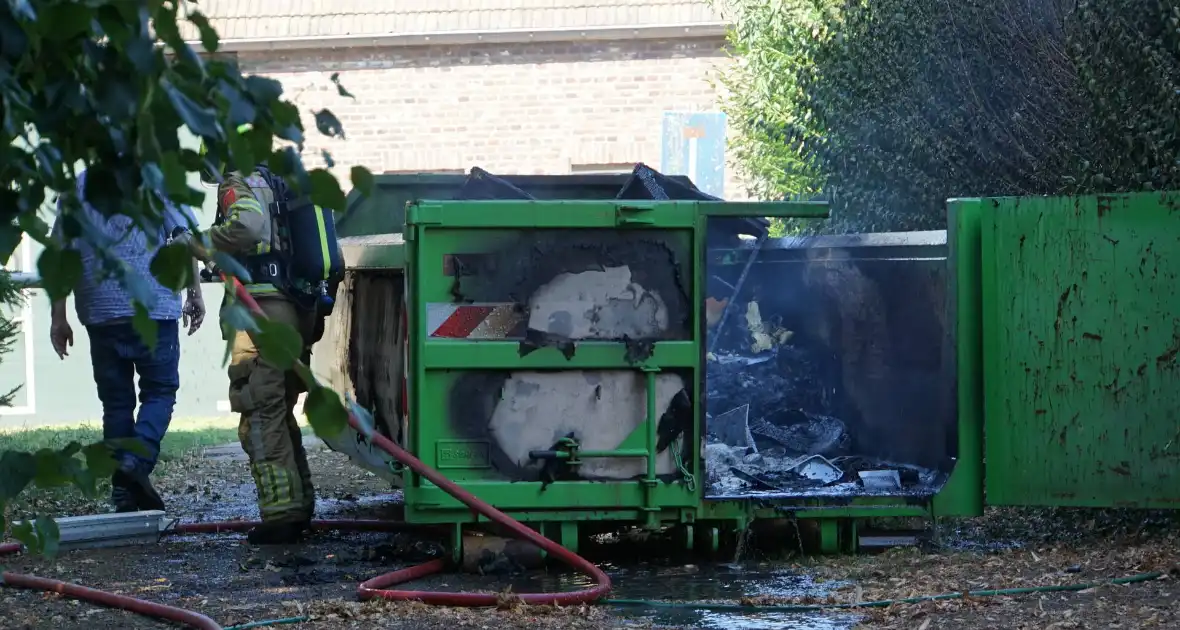 Bouwcontainer vat vlam - Foto 7