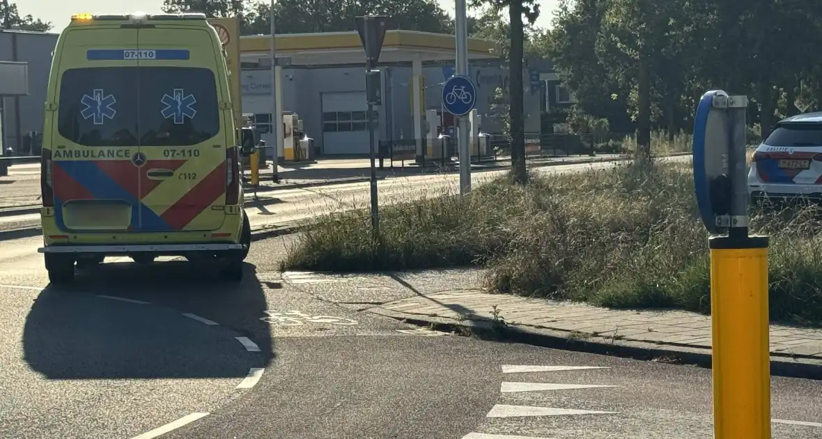 Fietser komt ten val op fietspad - Foto 4