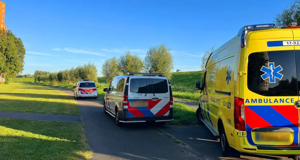 Persoon gewond na duik in Maas - Foto 3