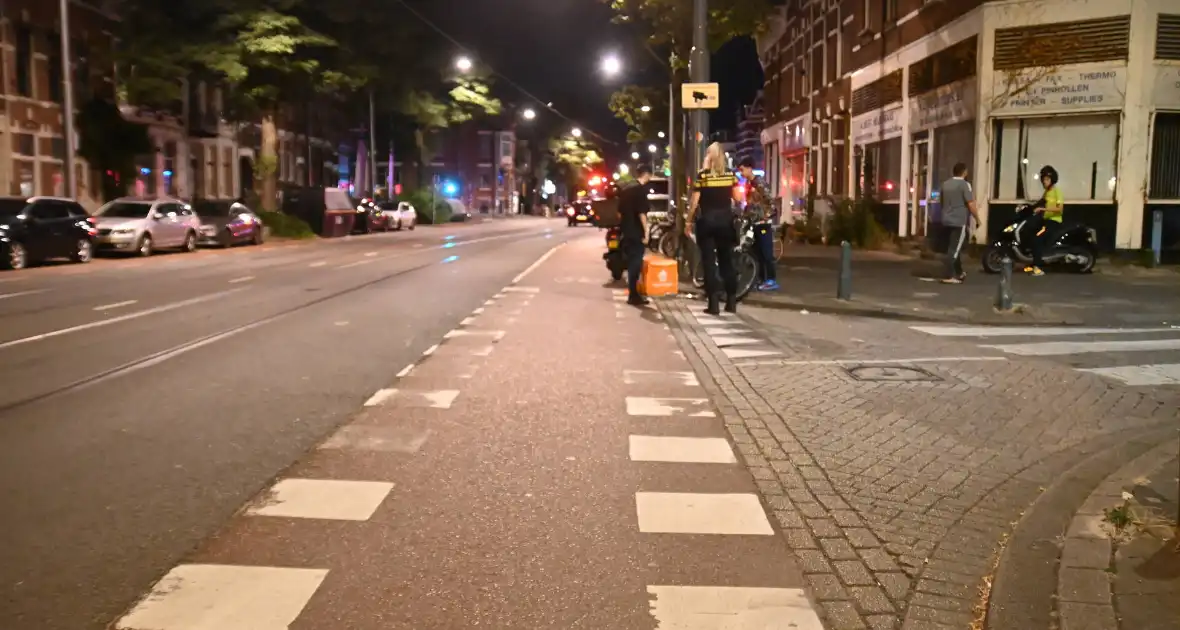 Maaltijdbezorger rijdt concurrent het ziekenhuis in - Foto 1