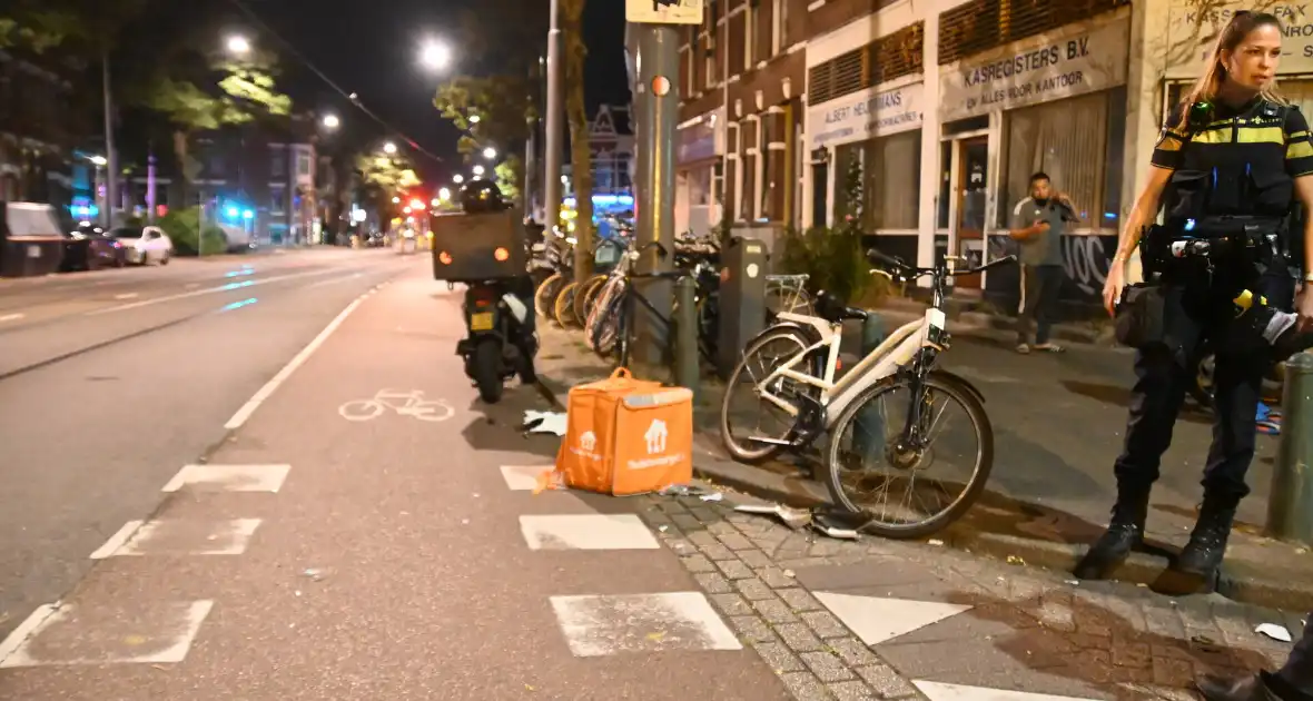 Maaltijdbezorger rijdt concurrent het ziekenhuis in - Foto 2