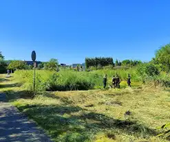 Dronken vrouw valt in rivier