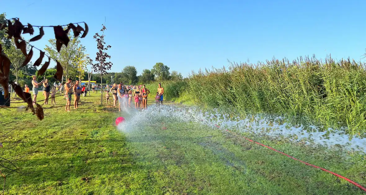 Grote opkomst bij waterfestijn door brandweer - Foto 8