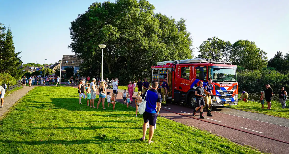 Grote opkomst aan kinderen bij waterfestijn met brandwer - Foto 3