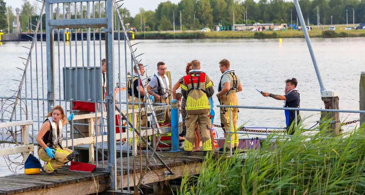 Pleziervaartuig gezonken na aanvaring, opvarenden gered