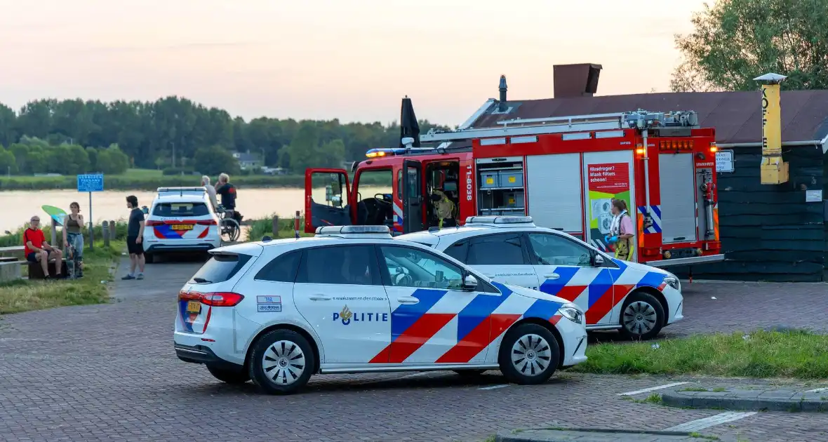 Pleziervaartuig gezonken na aanvaring, opvarenden gered - Foto 10