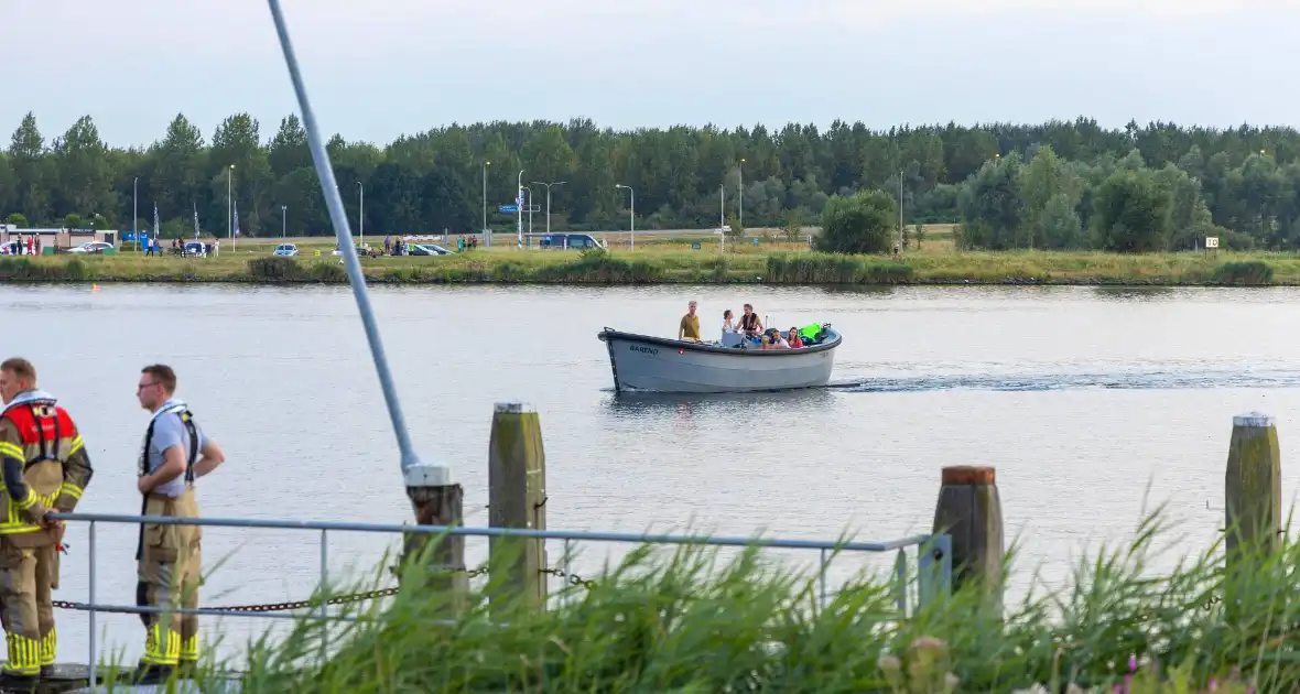 Pleziervaartuig gezonken na aanvaring, opvarenden gered - Foto 5