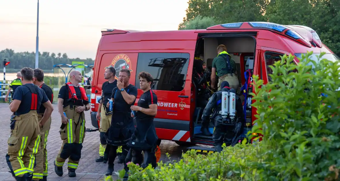 Pleziervaartuig gezonken na aanvaring, opvarenden gered - Foto 9