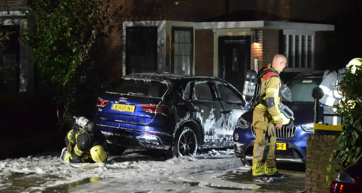 Elektrische auto van burgemeester vat vlam - Foto 3