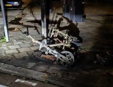 Scooter volledig uitbrand