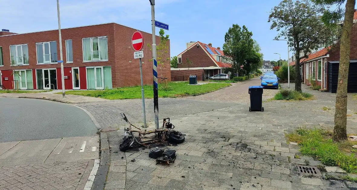 Scooter compleet verbrand