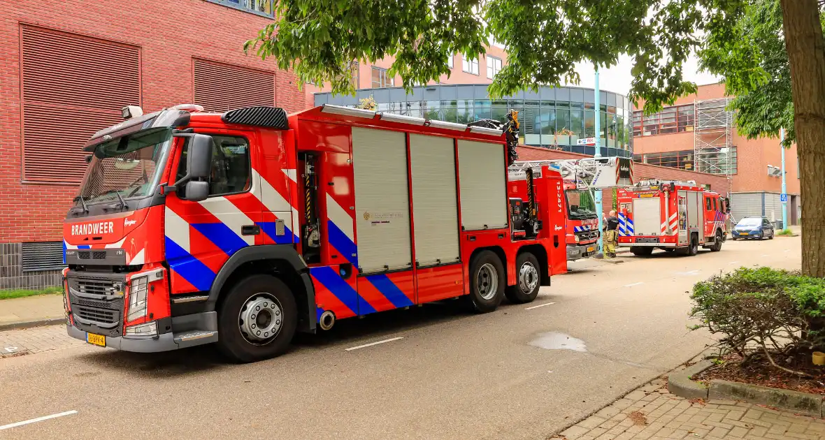 Brand in parkeergarage MBO College Westpoort - Foto 1