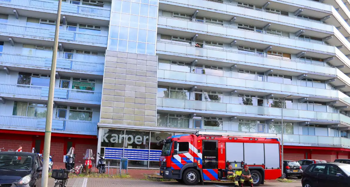 Opnieuw mensen uit lift gehaald, flatbewoners zijn tientallen storingen zat - Foto 1