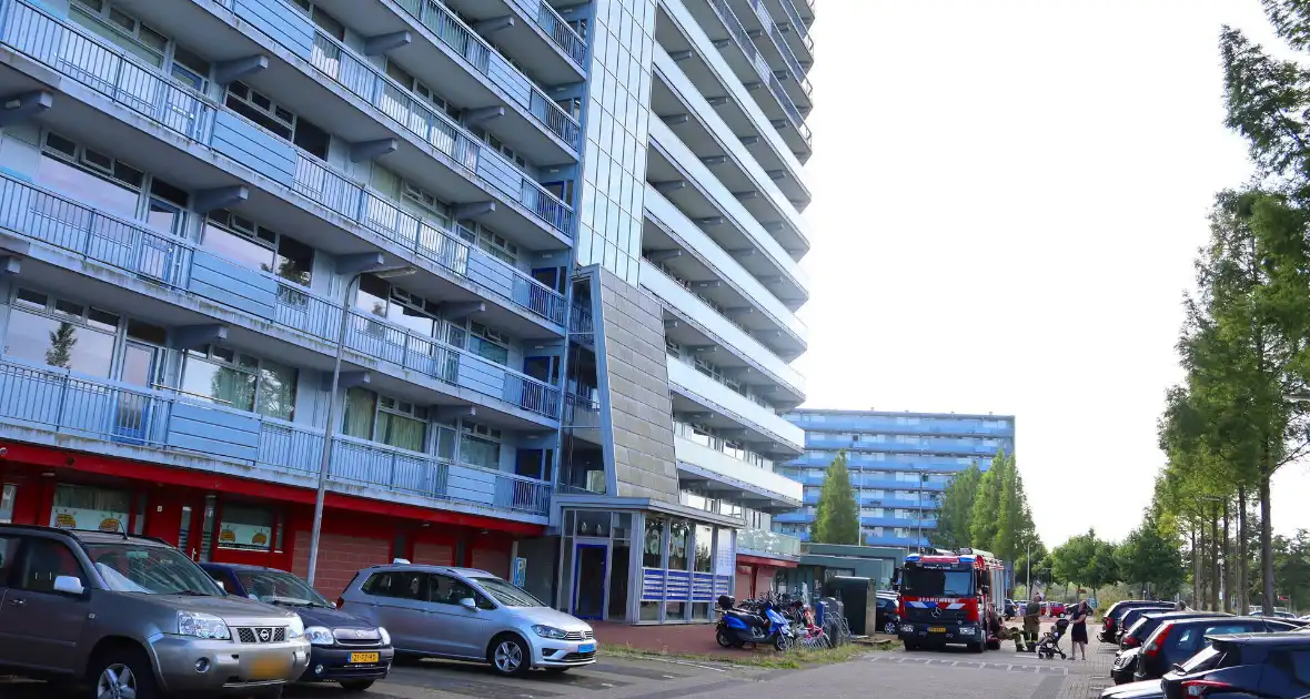 Opnieuw mensen uit lift gehaald, flatbewoners zijn tientallen storingen zat - Foto 2