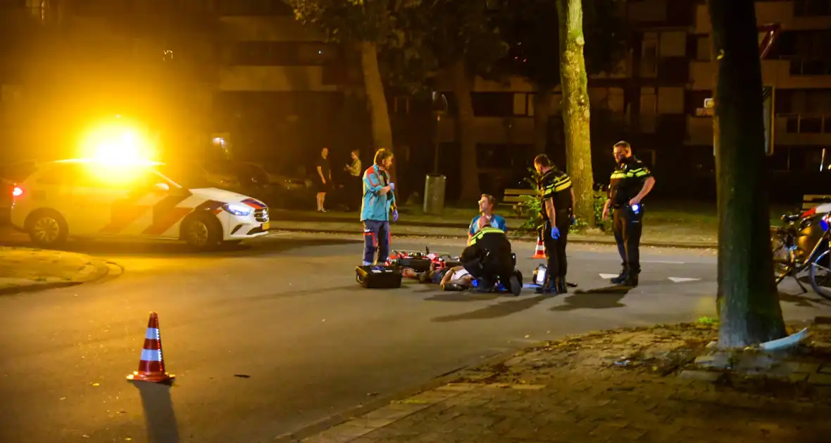 Persoon op pitbike gaat onderuit - Foto 5