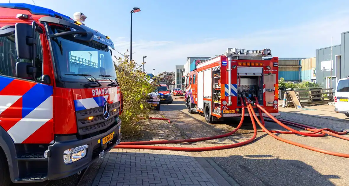 Brand op schip dat voor reparatie ligt in Dok - Foto 9