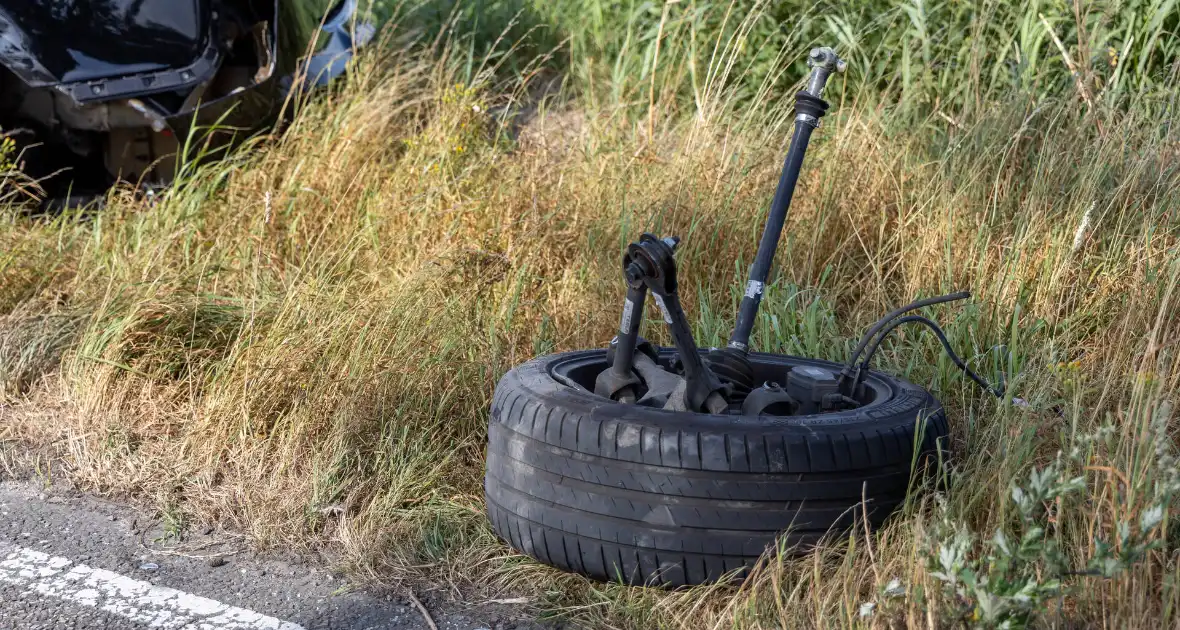 Ravage na botsing met meerdere auto's - Foto 7