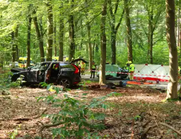 Twee doden na ernstige aanrijding op kruising