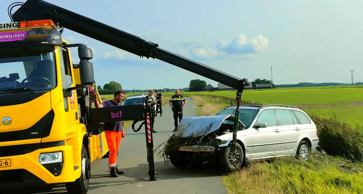 Auto belandt in sloot, bestuurder spoorloos - Foto 5