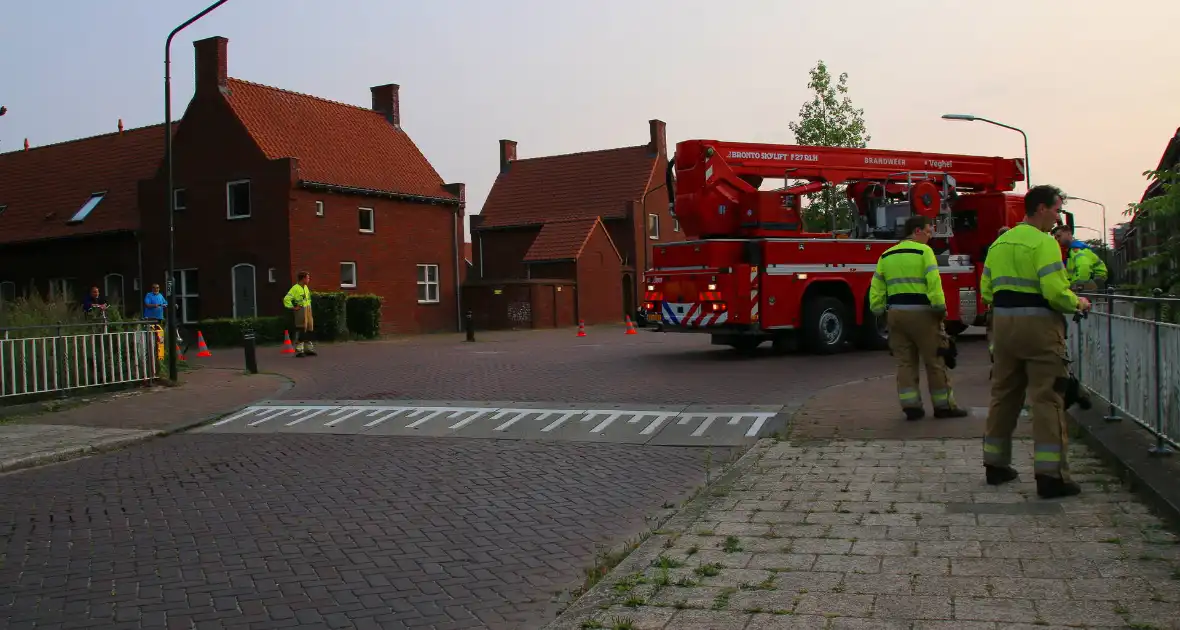 Brandweer assisteert politie en vist zak uit het water - Foto 3