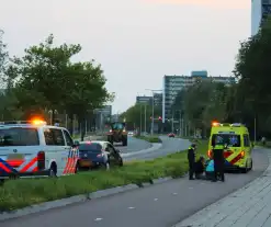 Fietser hard onderuit op fietspad