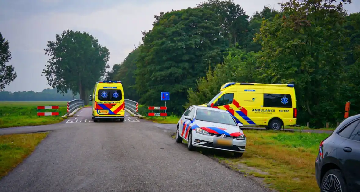 Grote zoekactie voor pop in water