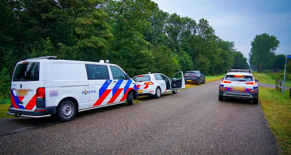 Grote zoekactie voor pop in water - Foto 1