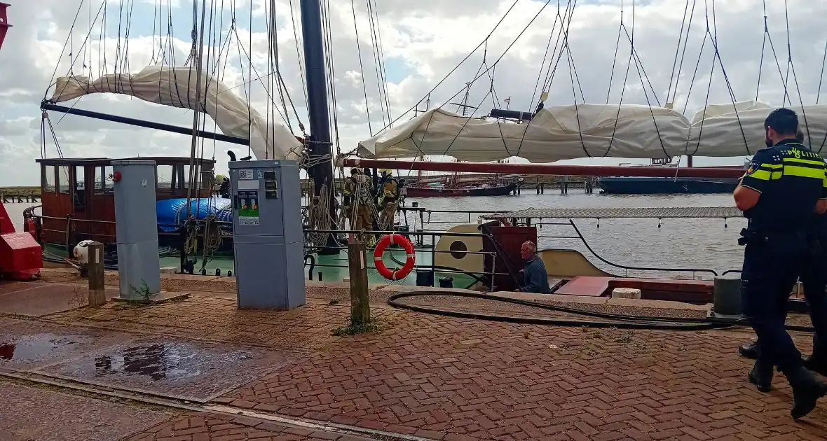 Brand in machinekamer bij boot - Foto 6